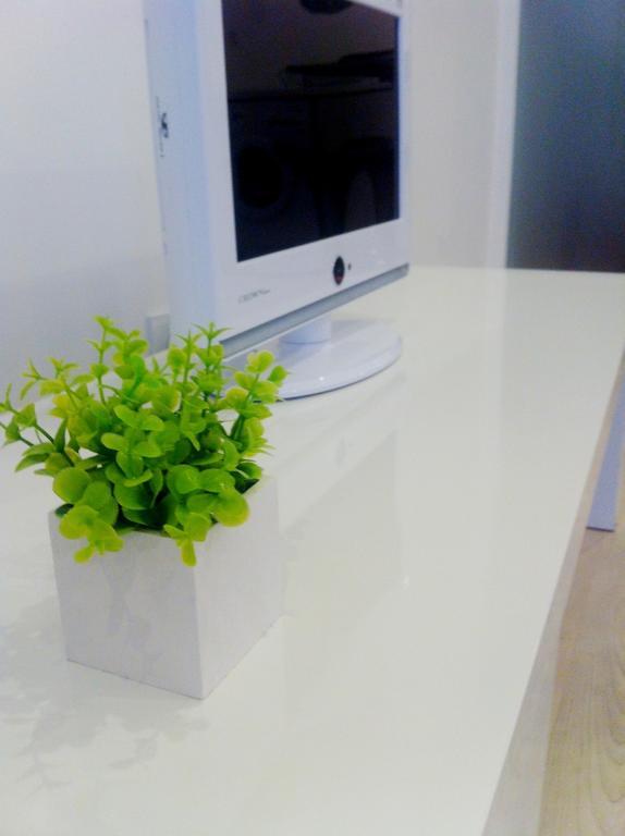 New House Design, Typical Lisbon Apartment Room photo